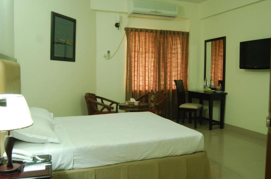 Ambassador Residency Otel Chittagong Dış mekan fotoğraf